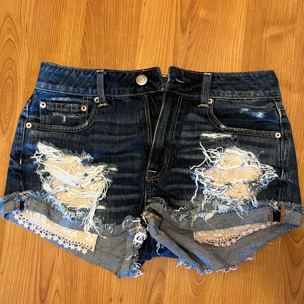American Eagle - Festival Hi-Rise Short - Size 8 Dark Wash & Cream Lace Pockets